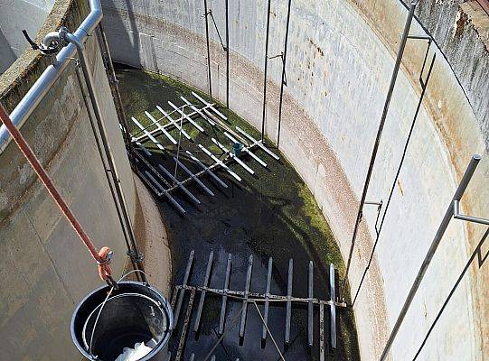 Wymiana membran w reaktorach biologicznych na Oczyszczalni Ścieków w Lęborku.