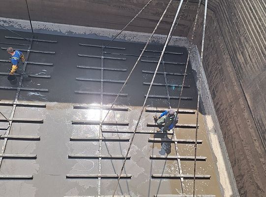 Czyszczenie komór stabilizacji tlenowej wraz z wymianą membran napowietrzających.